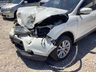 2017 Nissan Rogue Sport S - Primary Damage Right Image